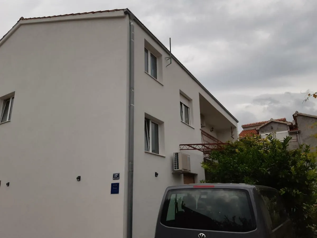 Apartment Yole Apartman Kastela