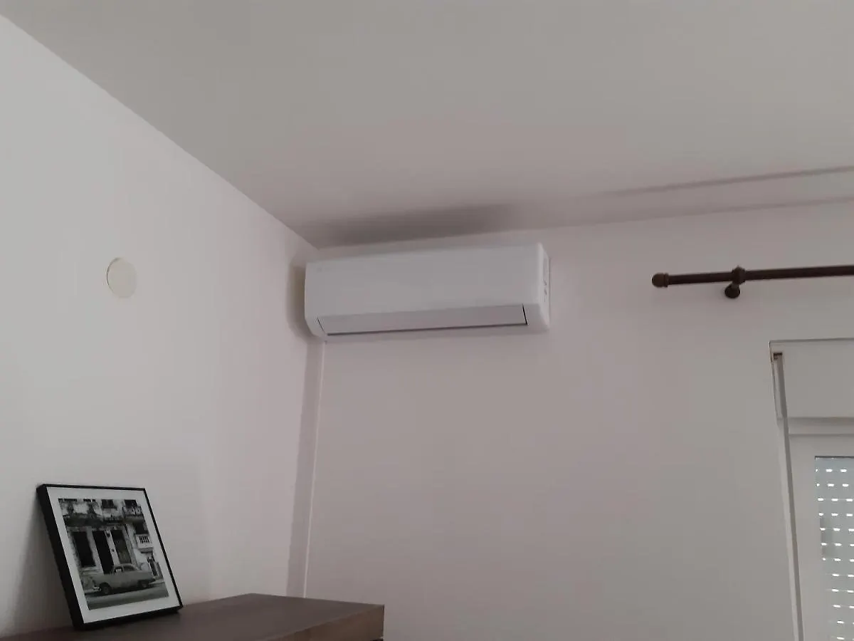 Yole Apartman Kastela 0*,